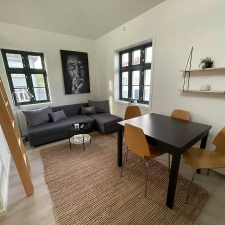 Rewith Restaurants, Art Shops, Music, Events Public Transport Options Apartment